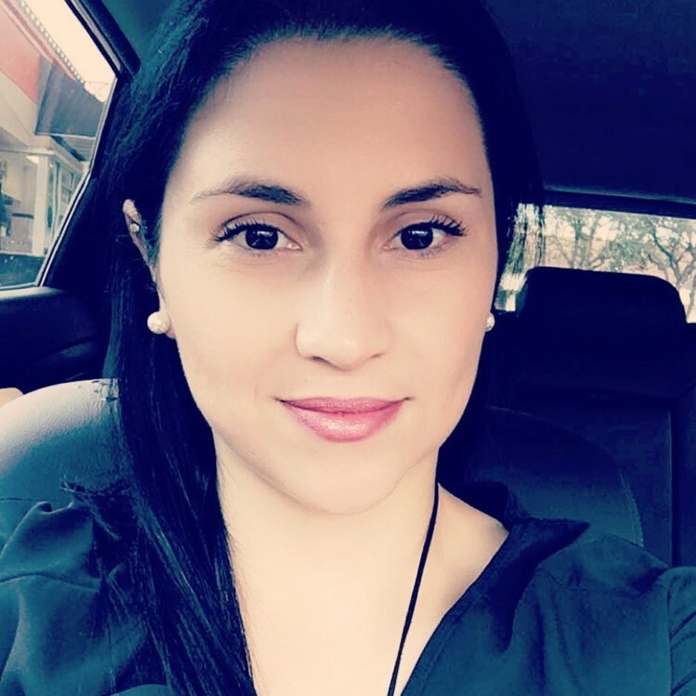 Meet your Posher, Manuela